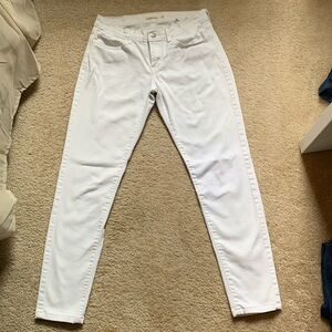 Levi’s 710 Super Skinny. White. 27x28